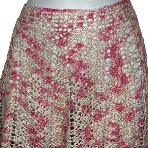 Vintage Pink Hand Crocheted Apron - Picture 2 of 4
